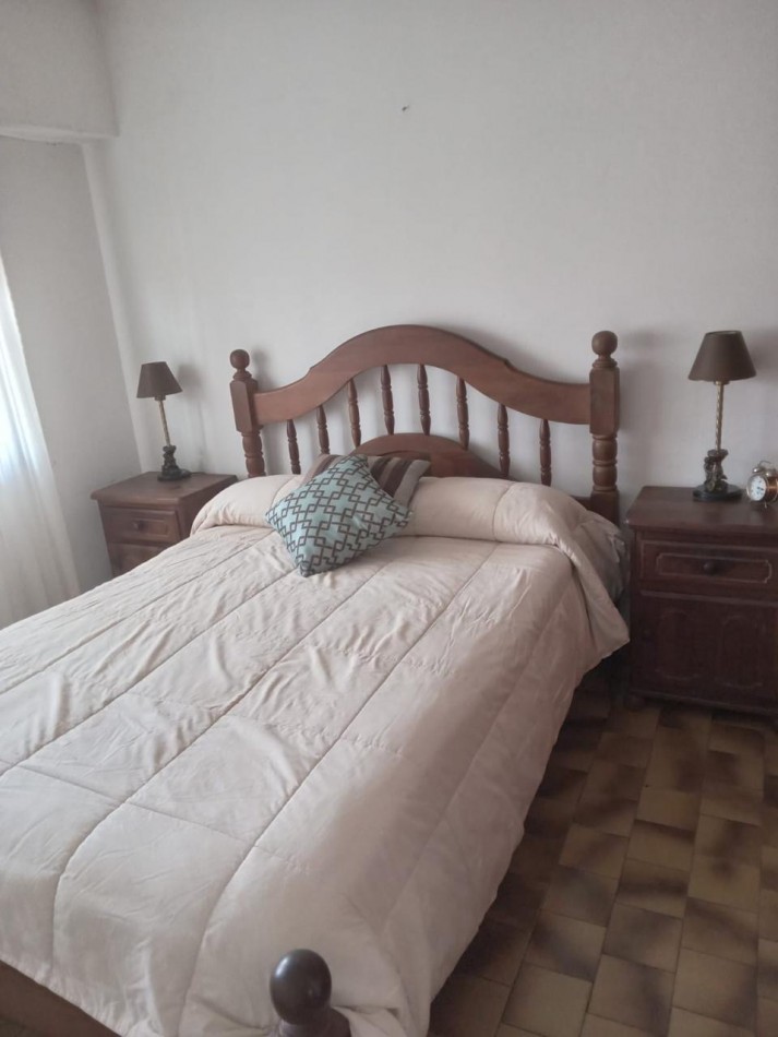 Vendo casa de 5 ambientes Zona Faro